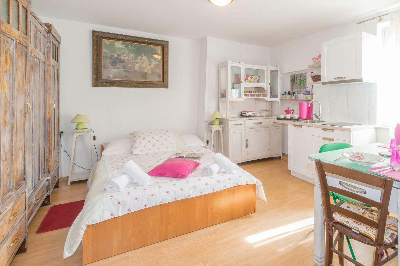 Beautiful Rustical Apt Ana In The Heart Of Rovinj Dış mekan fotoğraf